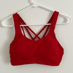 LULULEMON ENERGY BRA IN RED SIZE 4 PERFECT CONDITION